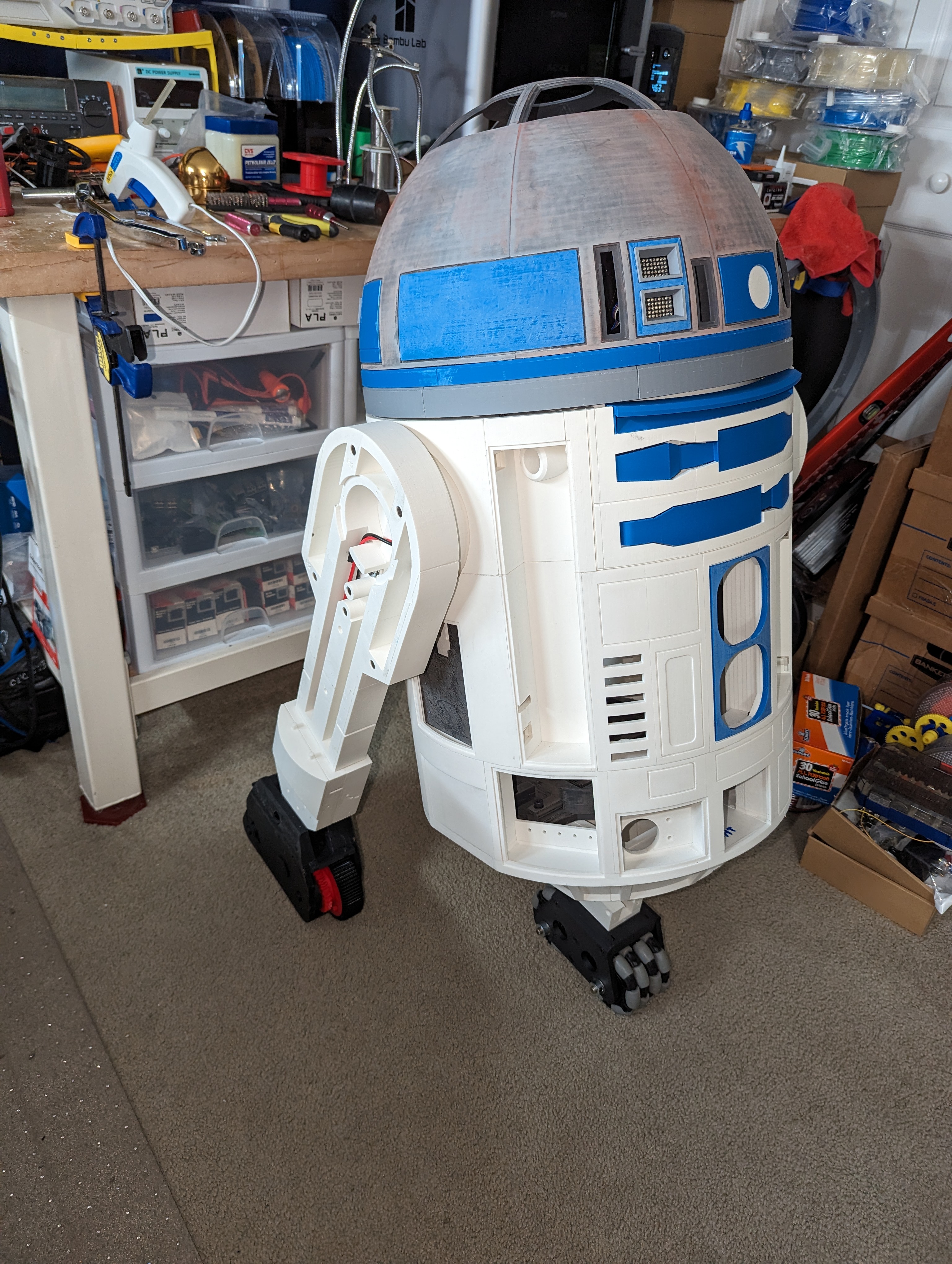 R2-D2 build, view 13
