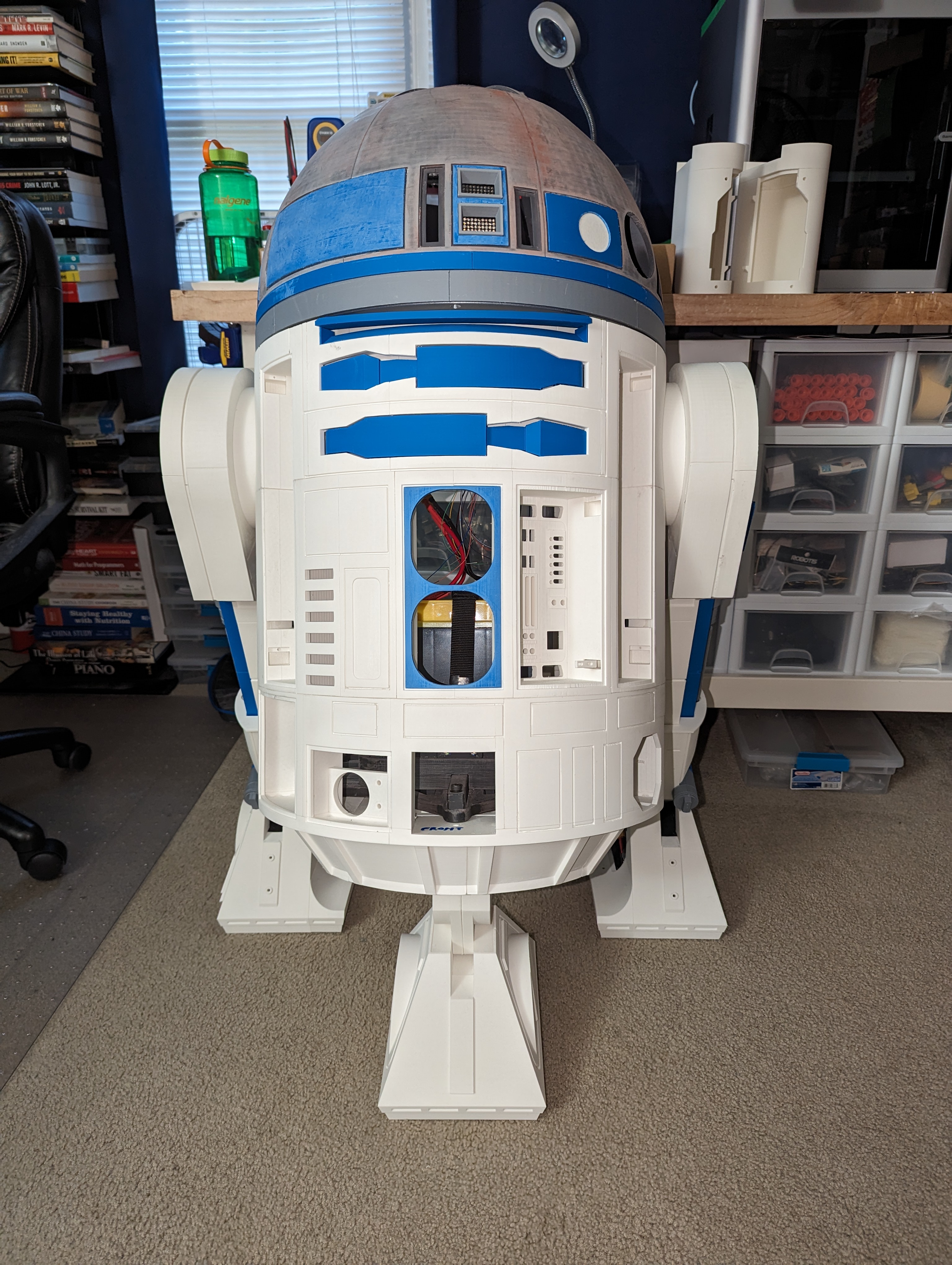 R2-D2 build, view 22